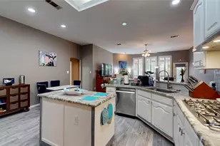 5829 Echo Bluff Dr, Haltom City, TX 76137 - Photo 9