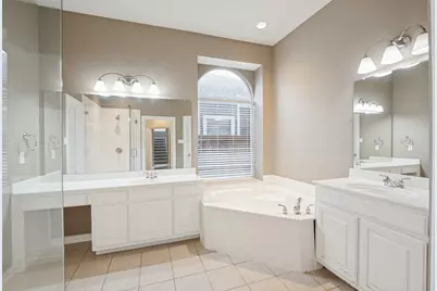 1827 Auburn Drive, Carrollton, TX 75007 - Photo 19