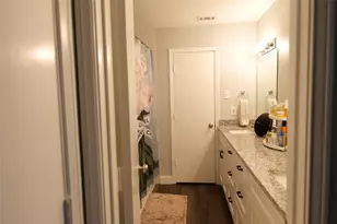 7137 Hunnicut Rd, Dallas, TX 75227 - Photo 11