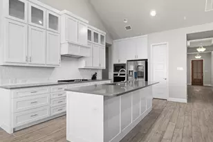 7025 Central Ct, Little Elm, TX 76227 - Photo 5