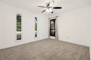 9038 Flicker Ln, Dallas, TX 75238 - Photo 21