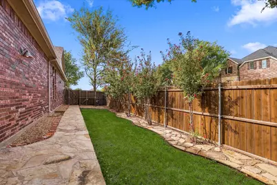 10880 Sedalia Drive, McKinney, TX 75072 - Photo 11