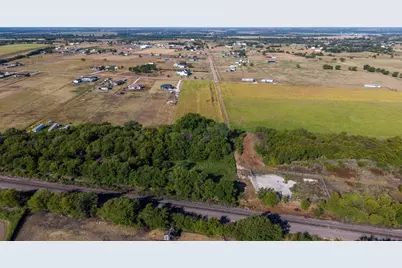 4401 Fox Street, Cleburne, TX 76033 - Photo 15