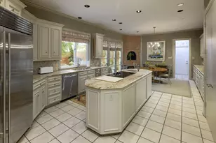 7724 Glen Albens Cir, Dallas, TX 75225 - Photo 11