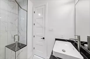 408 Rayner Ave, Fort Worth, TX 76111 - Photo 17