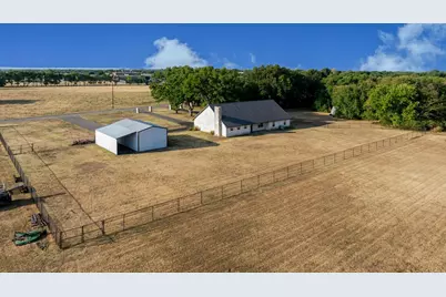 1209 Maple Street, Honey Grove, TX 75446 - Photo 37