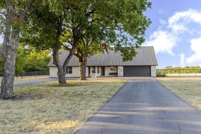 1209 Maple Street, Honey Grove, TX 75446 - Photo 1