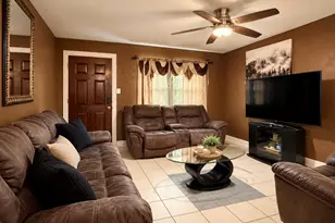 819 N Cooper St, Arlington, TX 76011 - Photo 3