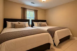 819 N Cooper St, Arlington, TX 76011 - Photo 11