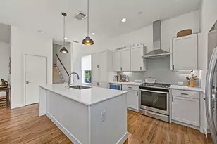 2310 N Fitzhugh Ave, Dallas, TX 75204 - Photo 1