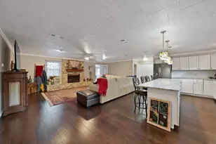 4101 Newport Bay Ct, Granbury, TX 76049 - Photo 5