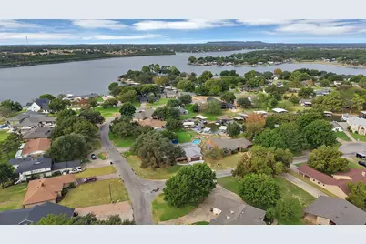 4101 Newport Bay Court, Granbury, TX 76049 - Photo 3