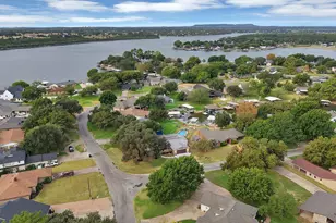 4101 Newport Bay Ct, Granbury, TX 76049 - Photo 3