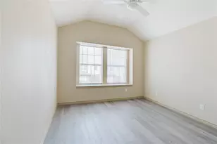 12604 Bay Ave, Fort Worth, TX 76040 - Photo 11