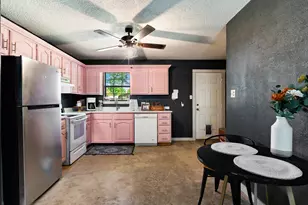 6275 Inwood Dr, Reno, TX 75462 - Photo 5