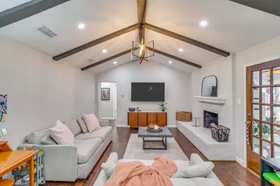 6404 Lavano Drive, Edgecliff Village, TX 76134 - Photo 19