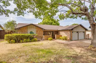6404 Lavano Dr, Edgecliff Village, TX 76134 - Photo 1