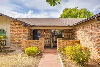 6404 Lavano Drive, Edgecliff Village, TX 76134 - Photo 3