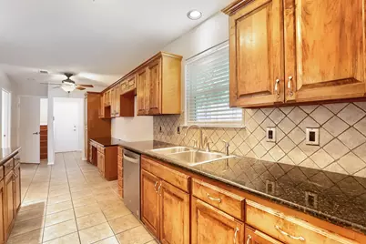 2912 Marsann Lane, Farmers Branch, TX 75234 - Photo 7