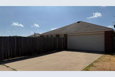 1815 Shanna Drive, Lancaster, TX 75134 - Photo 23