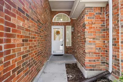 800 Fallen Leaf Court, Irving, TX 75063 - Photo 3