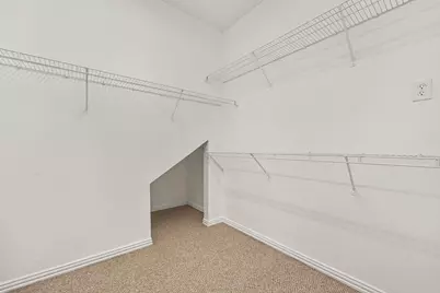 800 Fallen Leaf Court, Irving, TX 75063 - Photo 17