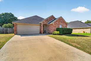 237 Wellington Trail, Weatherford, TX 76085 - Photo 3