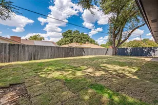 1921 Covey Ct, Irving, TX 75060 - Photo 23