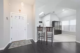 2202 Ashwood Ct, Carrollton, TX 75006 - Photo 5