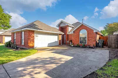 2202 Ashwood Court, Carrollton, TX 75006 - Photo 3