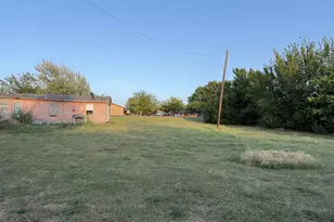 803 N U.S. Hwy 69, Celeste, TX 75423 - Photo 33