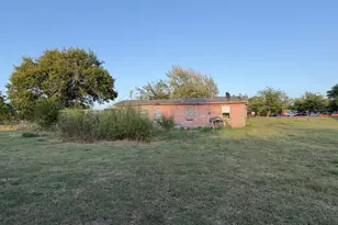 803 N U.S. Hwy 69, Celeste, TX 75423 - Photo 23