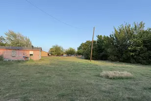 803 N U.S. Hwy 69, Celeste, TX 75423 - Photo 35