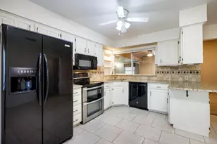 715 Salem Dr, Arlington, TX 76014 - Photo 11