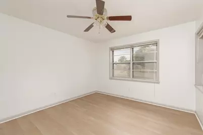 3207 Eastland Avenue, Greenville, TX 75402 - Photo 15