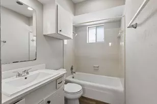 2413 Woodoak Ct, Irving, TX 75060 - Photo 13
