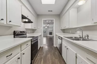 2413 Woodoak Court, Irving, TX 75060 - Photo 3