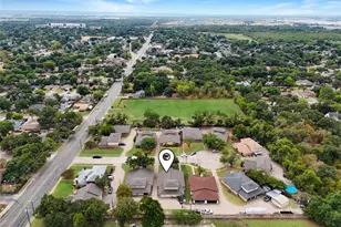2413 Woodoak Ct, Irving, TX 75060 - Photo 33