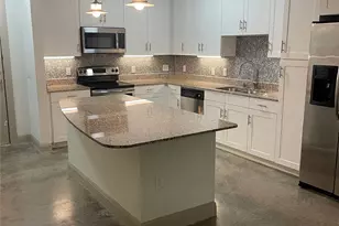 908 N Bishop Ave, Dallas, TX 75208 - Photo 1