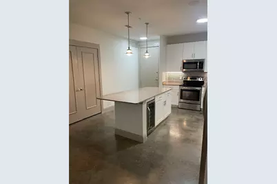 908 N Bishop Avenue #2-104, Dallas, TX 75208 - Photo 3