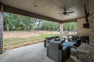 113 Oaks Spgs Ln, Weatherford, TX 76087 - Photo 33