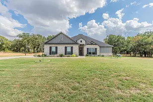 113 Oaks Spgs Ln, Weatherford, TX 76087 - Photo 3