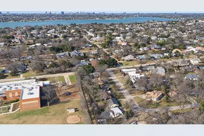 1727 Whittier Avenue, Dallas, TX 75218 - Photo 5