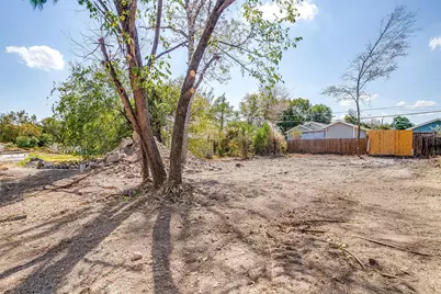 922 E Oleander Street, Fort Worth, TX 76104 - Photo 3