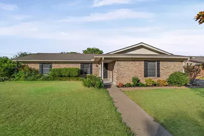 213 Travis Lane, Hewitt, TX 76643 - Photo 1