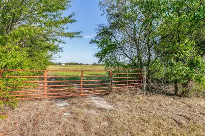 10812 County Road 1020, Burleson, TX 76028 - Photo 3