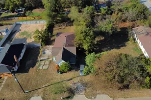 1205 Thompson St, Bridgeport, TX 76426 - Photo 3