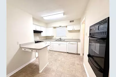 1310 Hampshire Lane, Richardson, TX 75080 - Photo 7