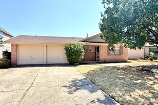 1310 Hampshire Ln, Richardson, TX 75080 - Photo 1