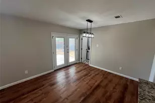 3218 Maple Dr, Garland, TX 75042 - Photo 5